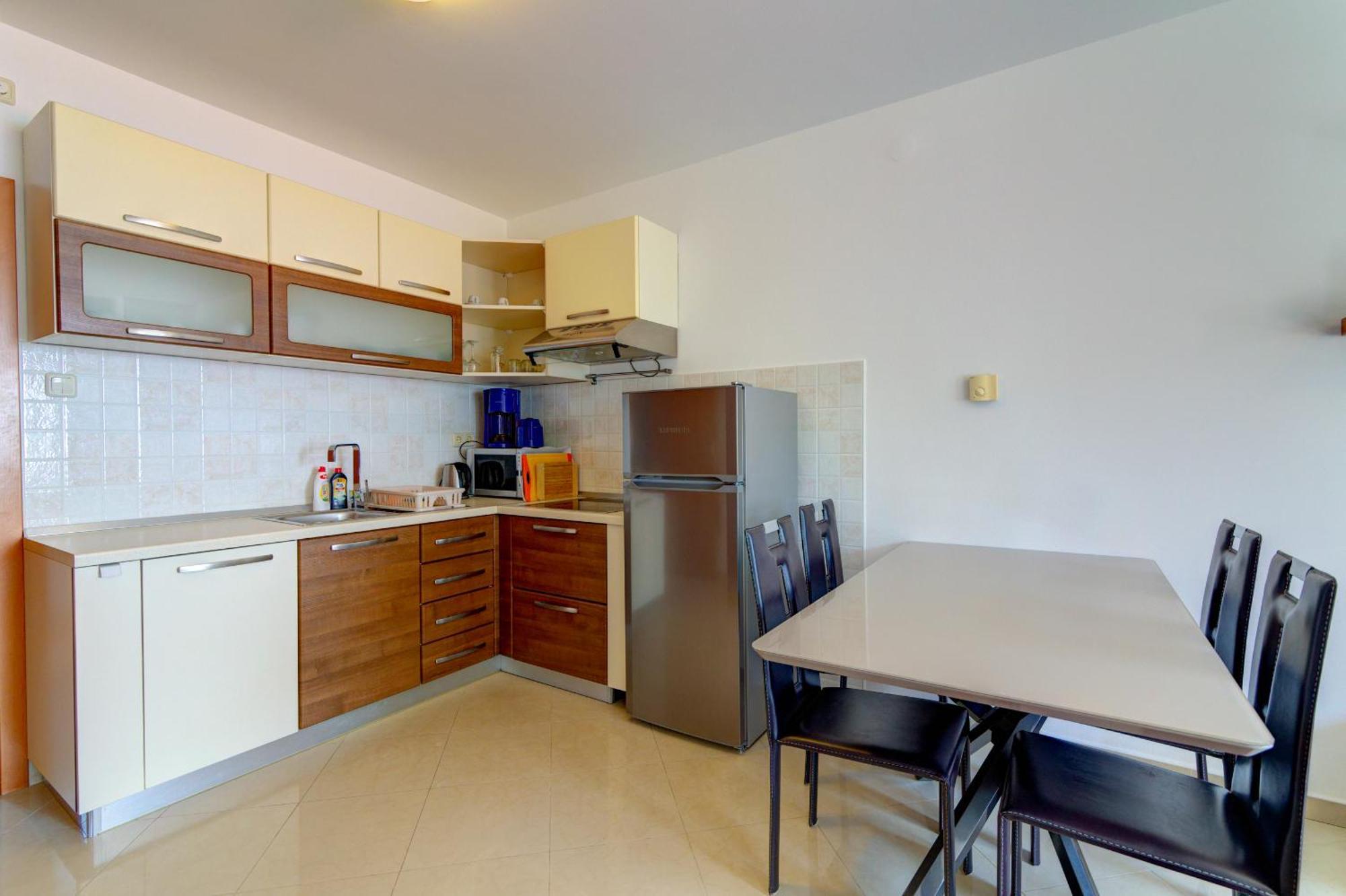 Apartmani Lili Novi Vinodolski Exteriör bild